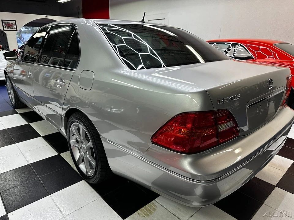 2003 Lexus LS 3rd Gen - Image 21 of 21
