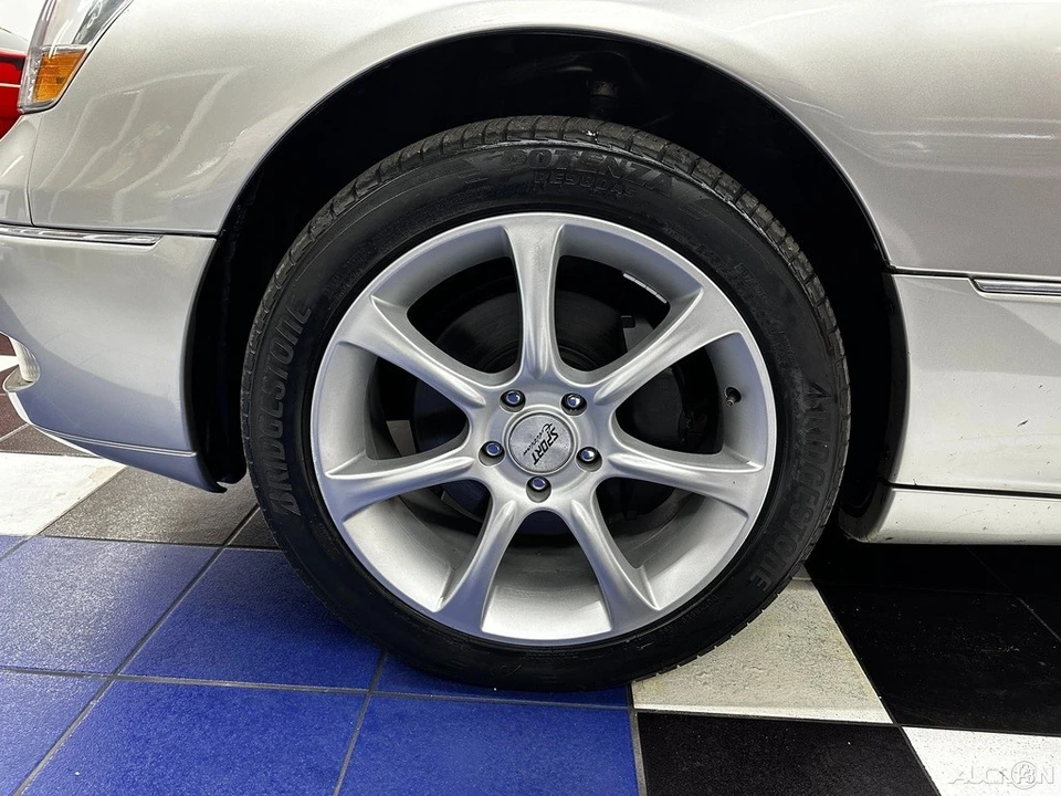 2003 Lexus LS 3rd Gen - Image 11 of 21