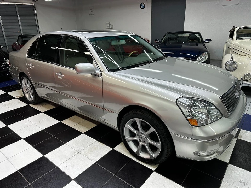 2003 Lexus LS 3rd Gen - Image 2 of 21