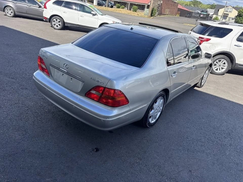 2003 Lexus LS 3rd Gen - Image 9 of 20