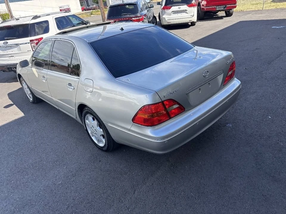2003 Lexus LS 3rd Gen - Image 6 of 20