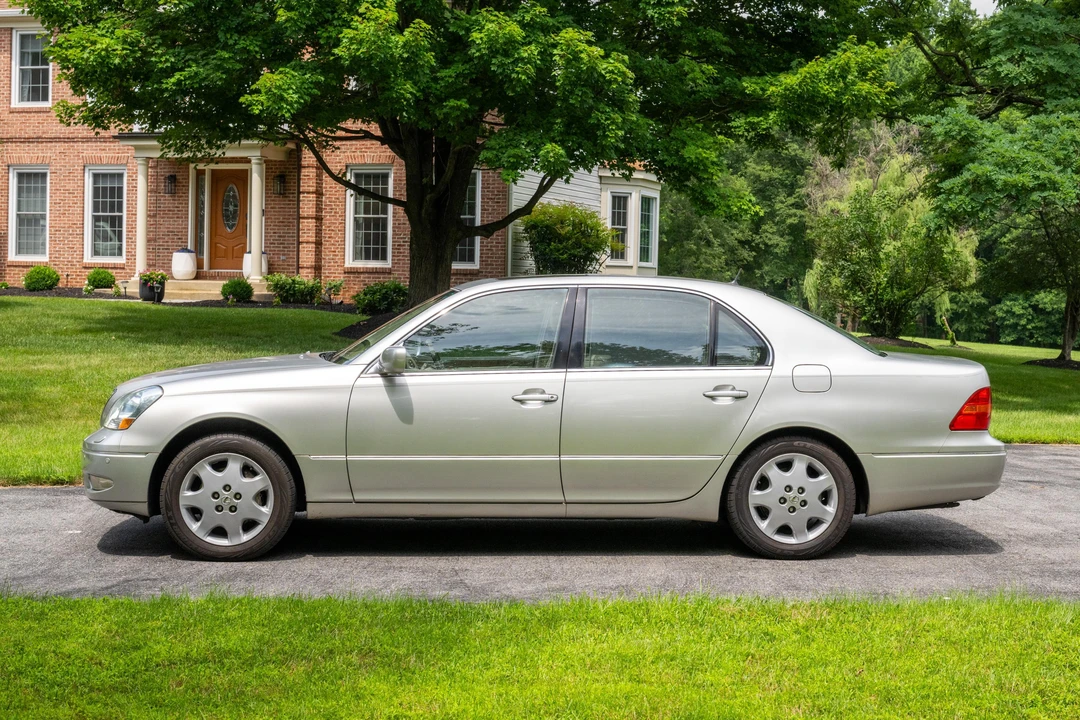 2003 Lexus LS 3rd Gen - Image 3 of 31