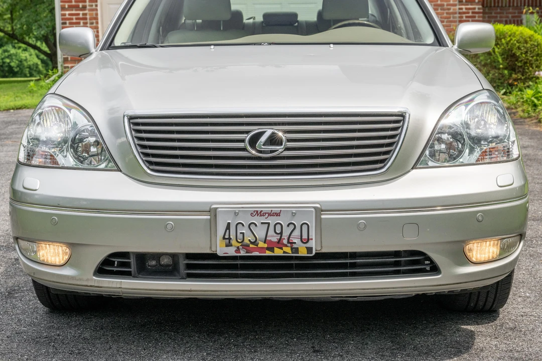 2003 Lexus LS 3rd Gen - Image 14 of 31