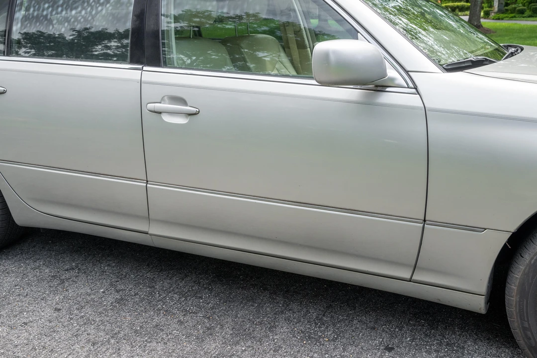 2003 Lexus LS 3rd Gen - Image 22 of 31