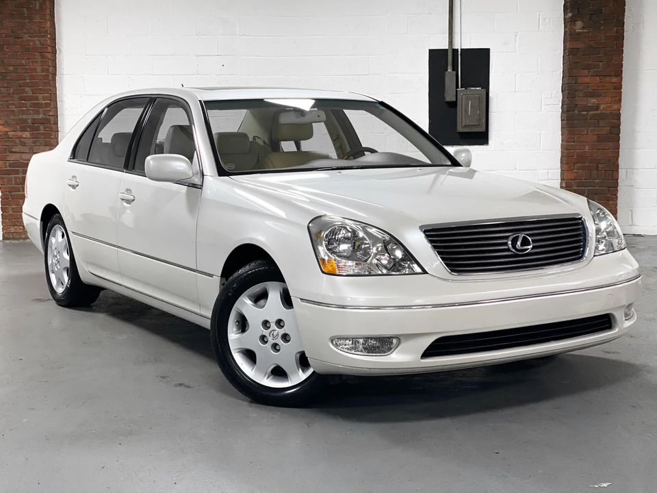2003 Lexus LS 3rd Gen - Image 12 of 31