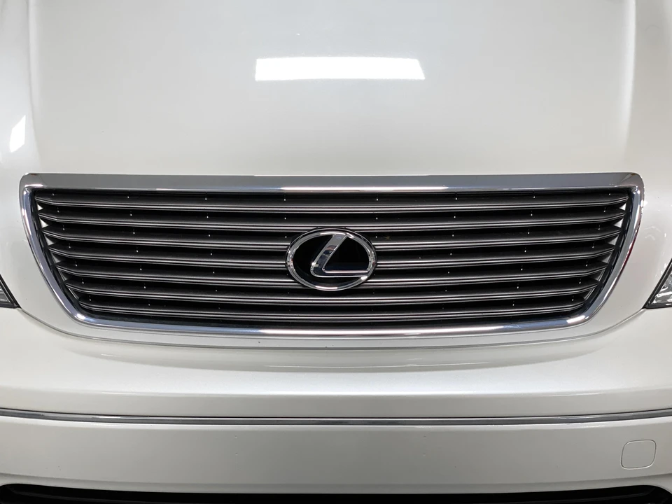 2003 Lexus LS 3rd Gen - Image 19 of 31
