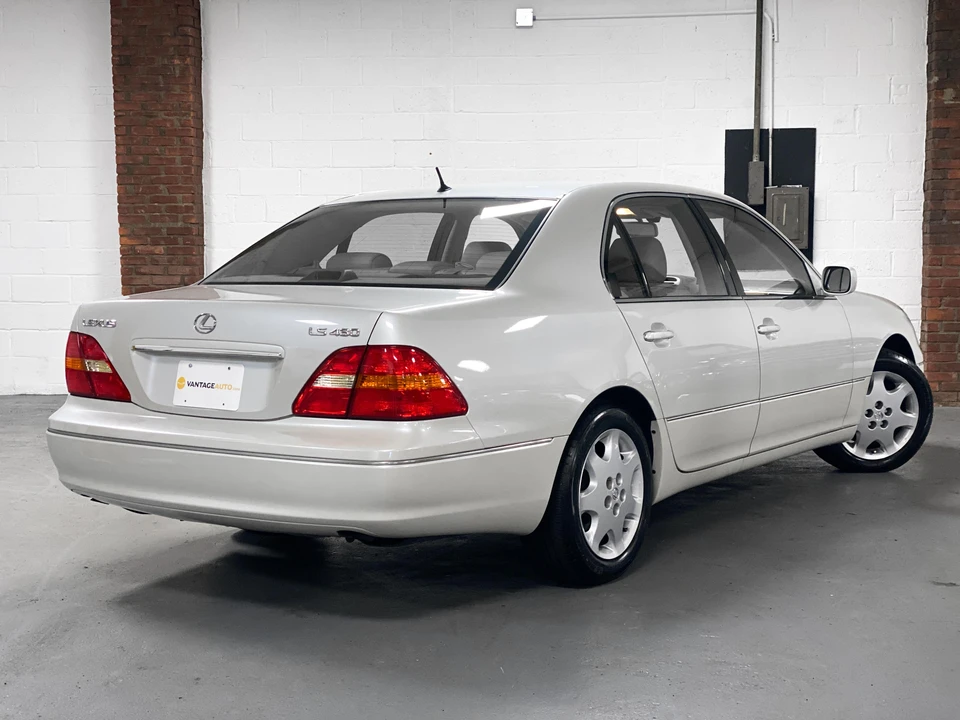 2003 Lexus LS 3rd Gen - Image 10 of 31
