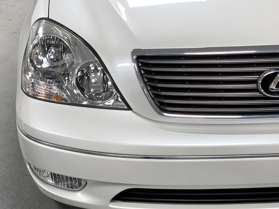 2003 Lexus LS 3rd Gen - Image 16 of 31