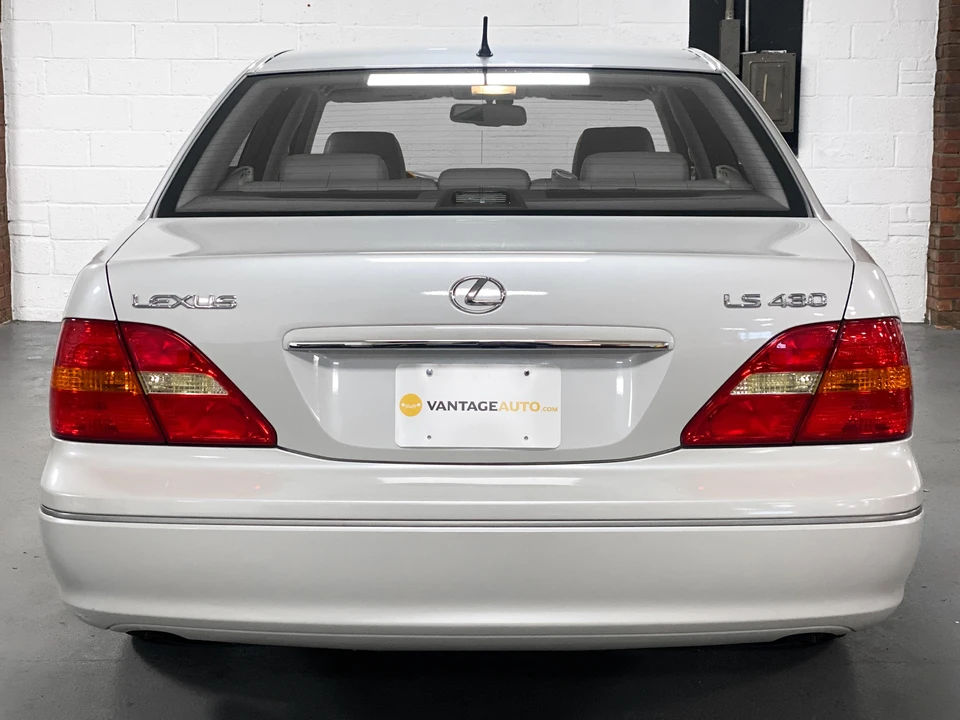 2003 Lexus LS 3rd Gen - Image 9 of 31