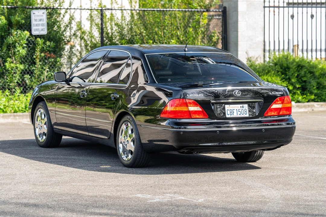 2003 Lexus LS 3rd Gen - Image 8 of 31