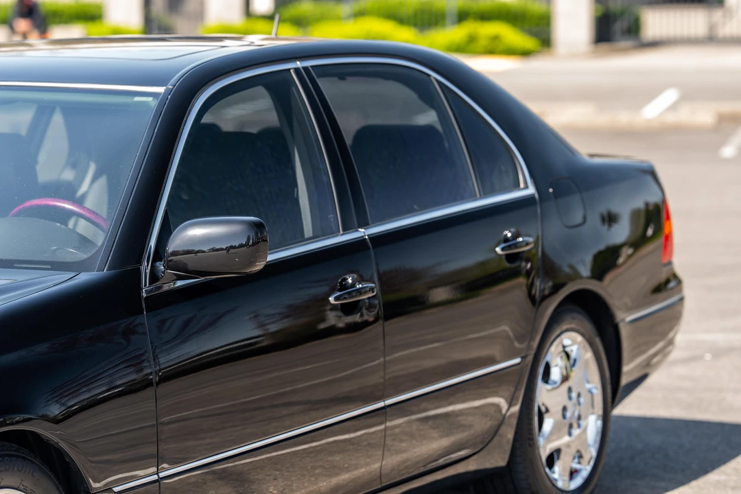 2003 Lexus LS 3rd Gen - Image 27 of 31