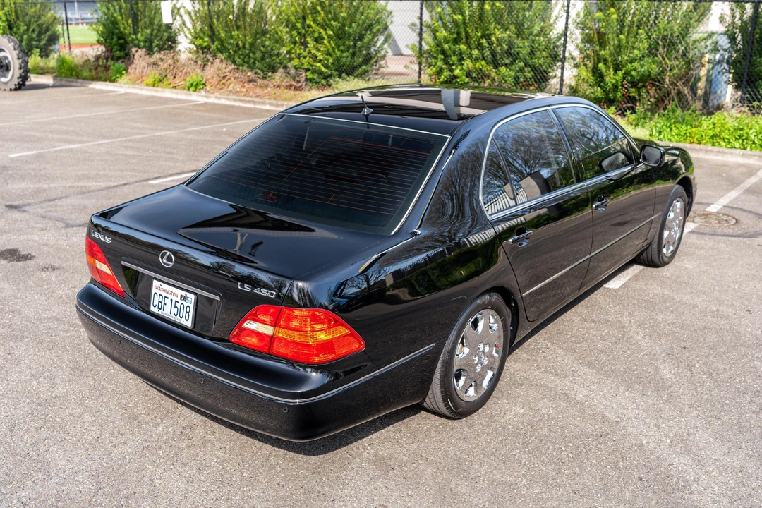 2003 Lexus LS 3rd Gen - Image 11 of 31