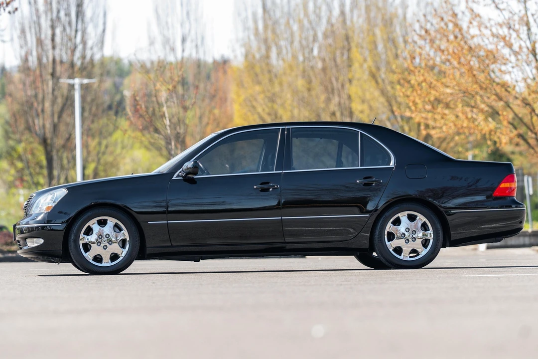 2003 Lexus LS 3rd Gen - Image 3 of 31