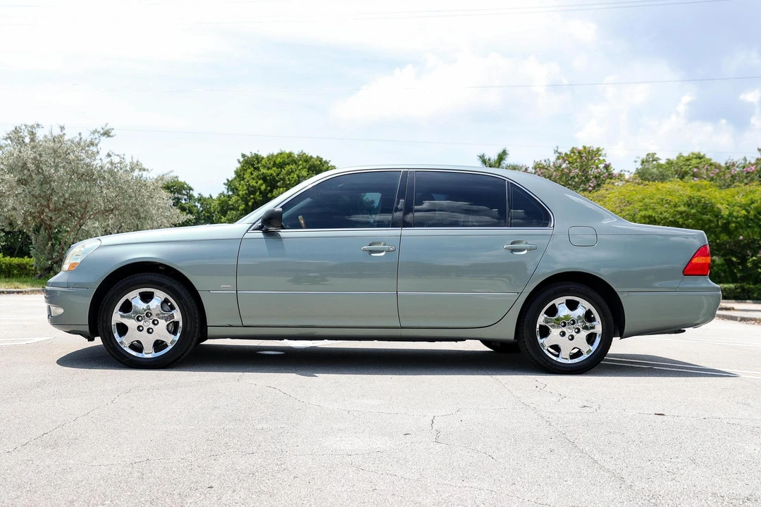 2003 Lexus LS 3rd Gen - Image 3 of 31