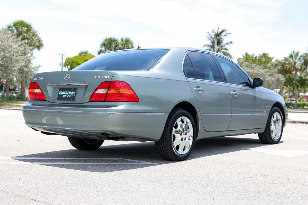 2003 Lexus LS 3rd Gen - Image 4 of 31
