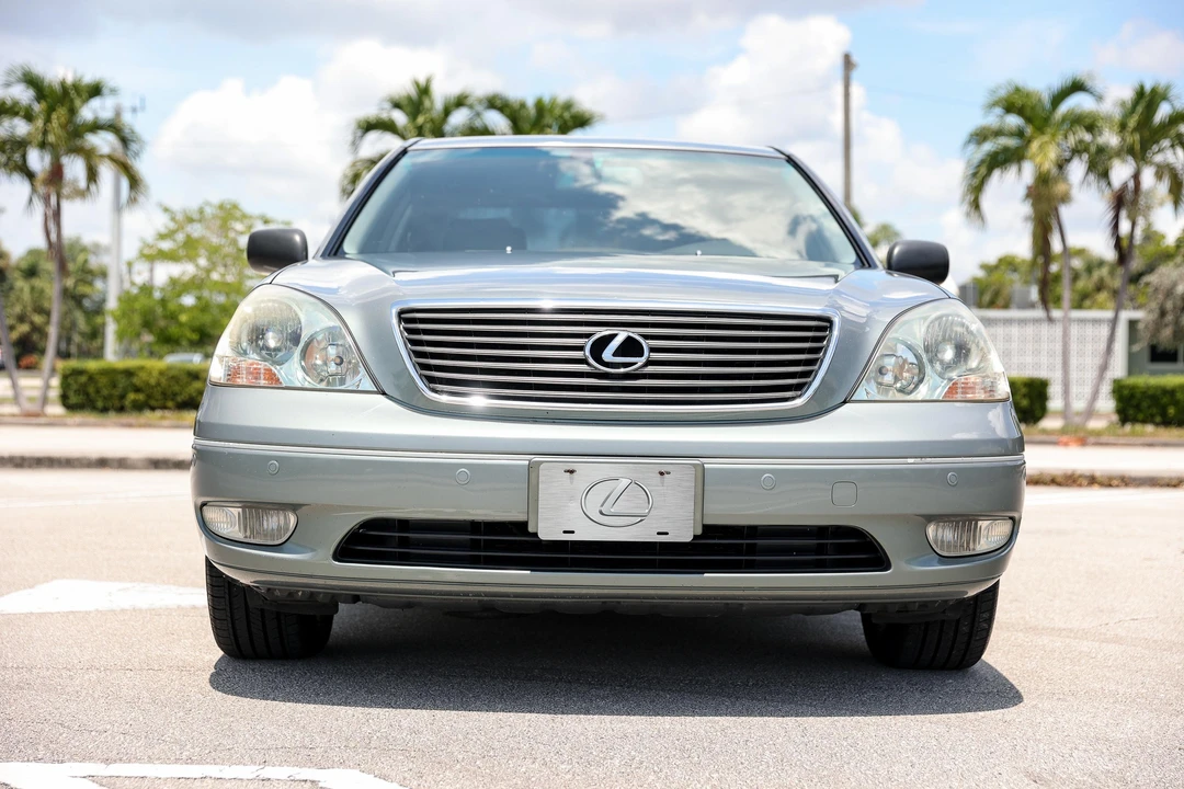 2003 Lexus LS 3rd Gen - Image 6 of 31