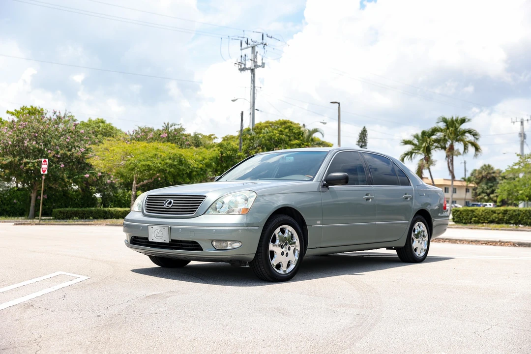 2003 Lexus LS 3rd Gen - Image 7 of 31