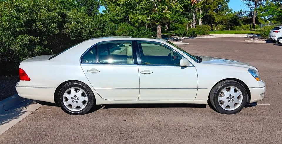2003 Lexus LS 3rd Gen - Image 13 of 13