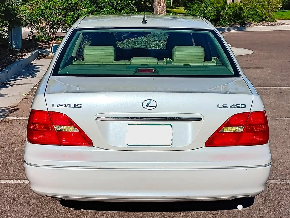 2003 Lexus LS 3rd Gen - Image 4 of 13