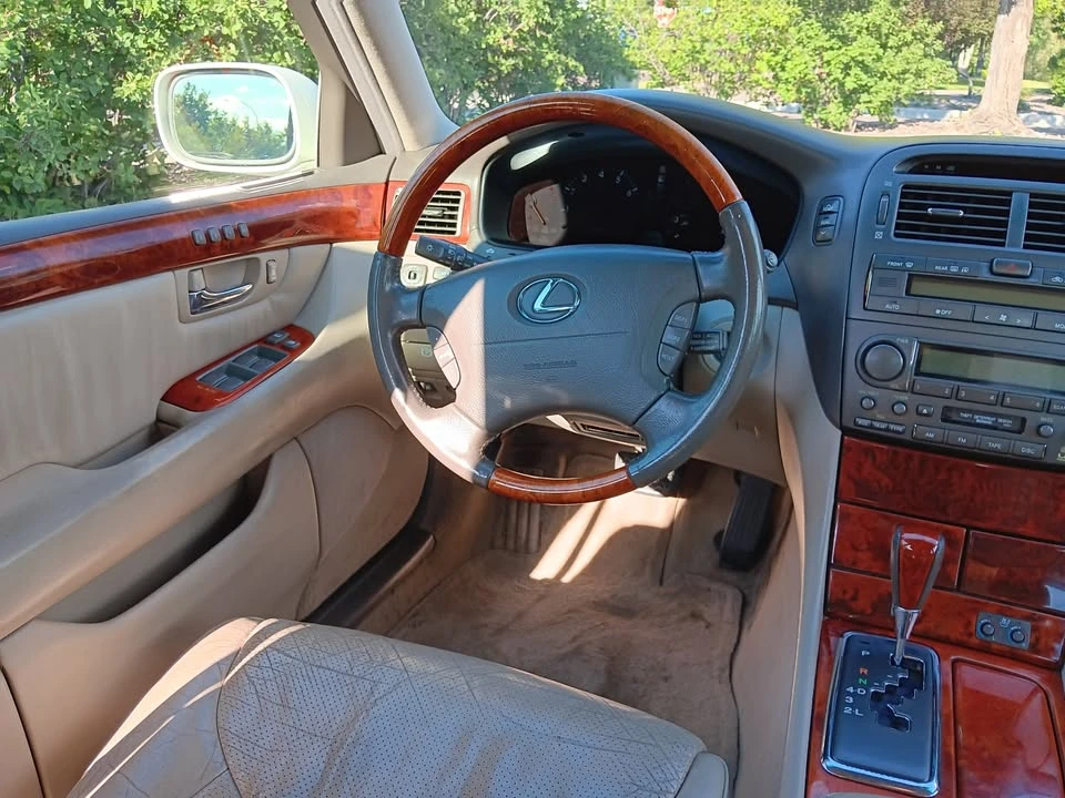 2003 Lexus LS 3rd Gen - Image 10 of 13