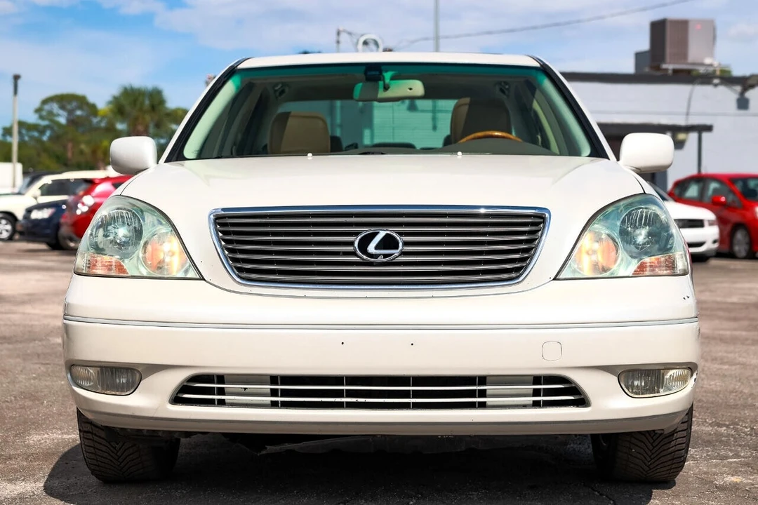 2003 Lexus LS 3rd Gen - Image 17 of 21