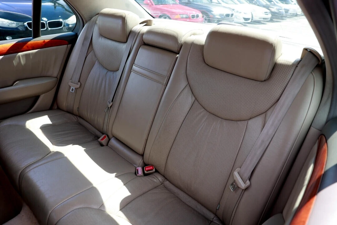 2003 Lexus LS 3rd Gen - Image 8 of 21