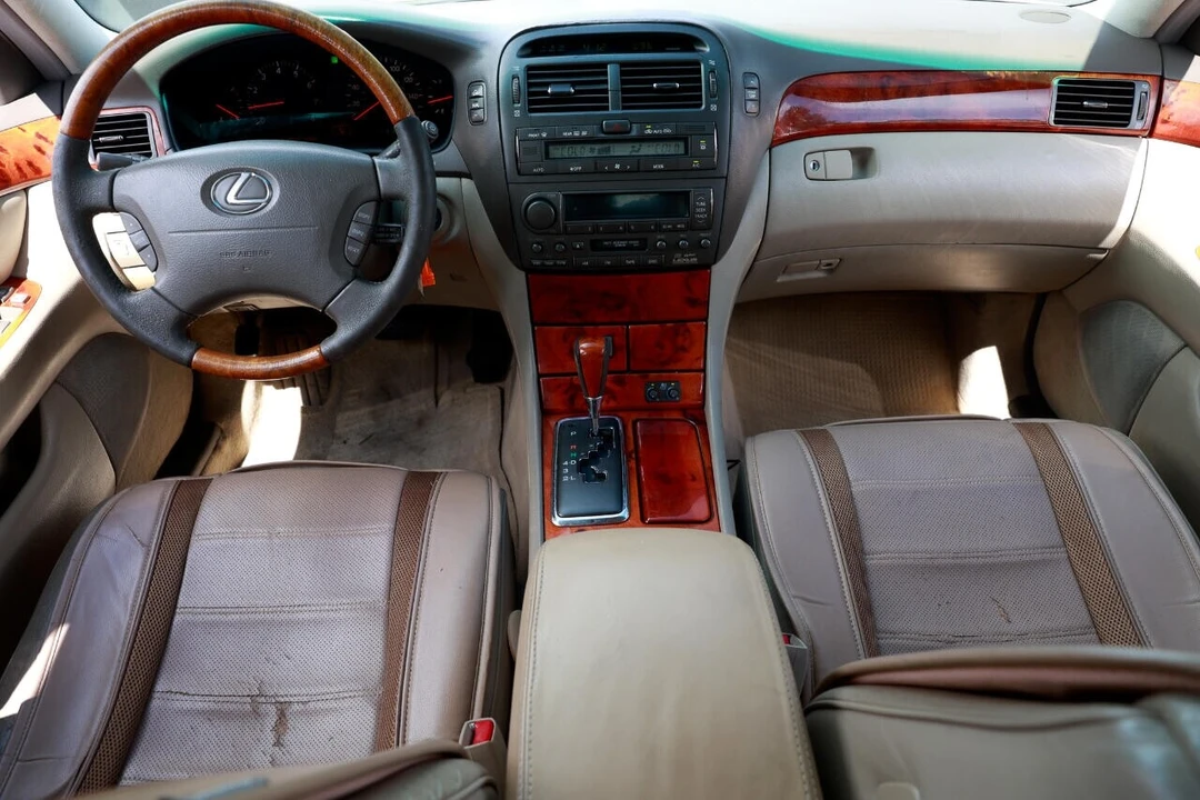 2003 Lexus LS 3rd Gen - Image 2 of 21