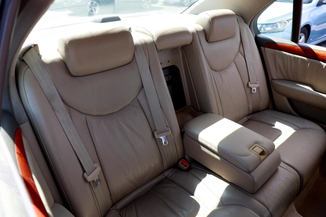 2003 Lexus LS 3rd Gen - Image 14 of 21