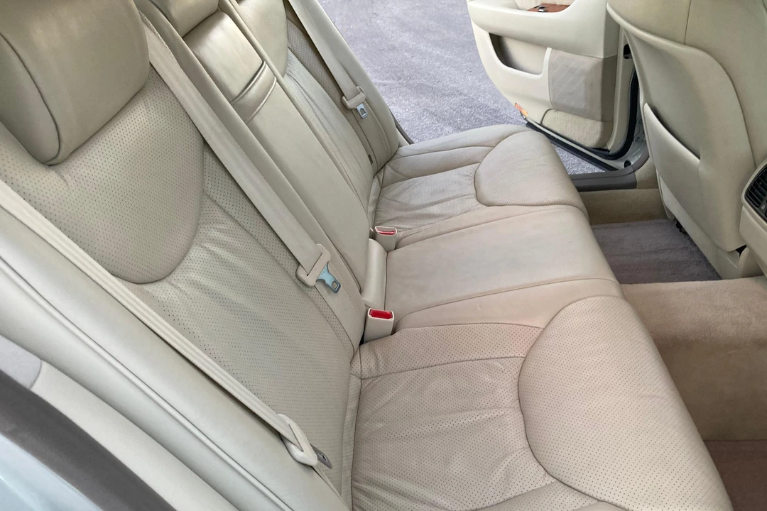 2003 Lexus LS 3rd Gen - Image 31 of 31