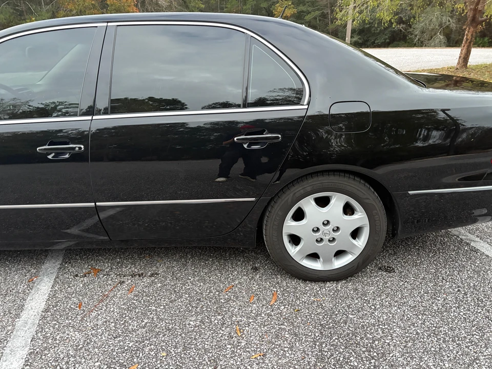 2003 Lexus LS 3rd Gen - Image 29 of 31