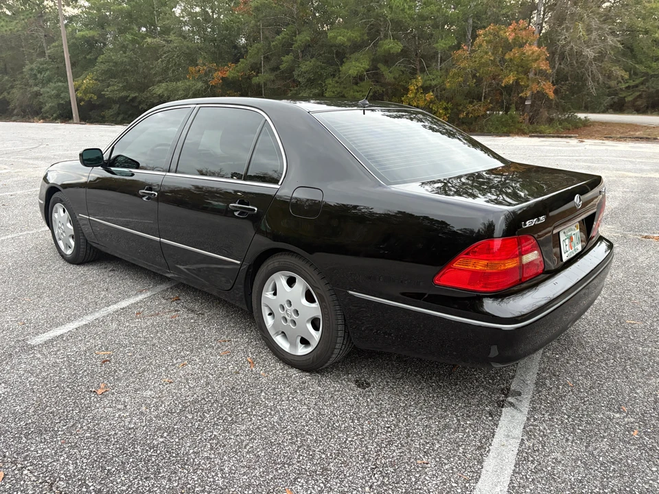 2003 Lexus LS 3rd Gen - Image 14 of 31