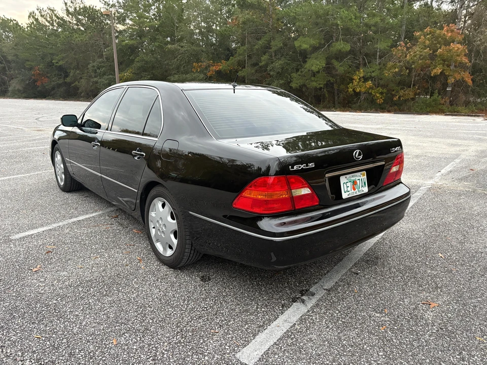 2003 Lexus LS 3rd Gen - Image 16 of 31