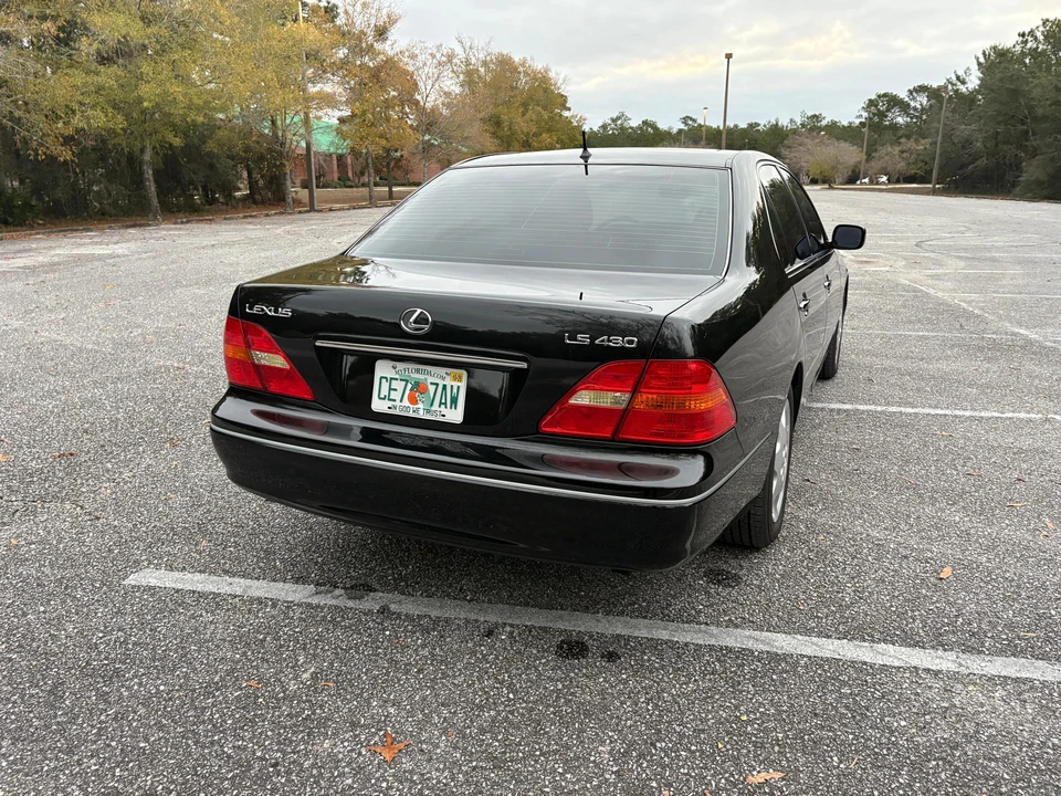 2003 Lexus LS 3rd Gen - Image 19 of 31