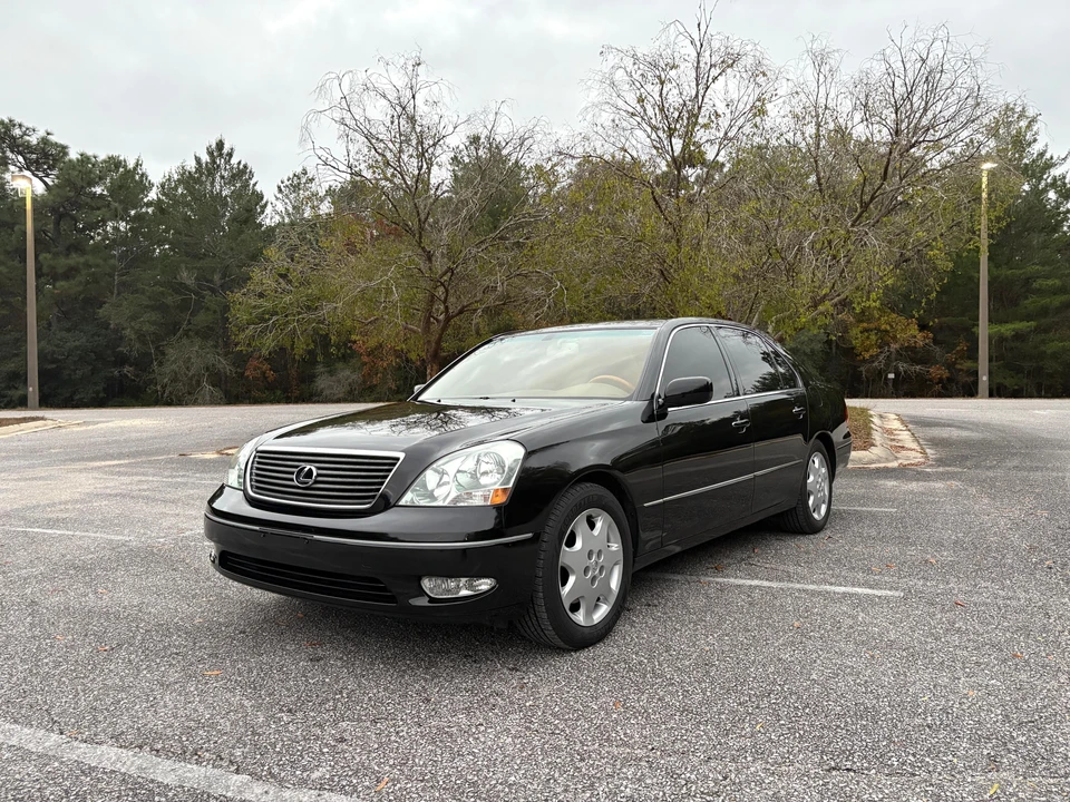2003 Lexus LS 3rd Gen - Image 9 of 31