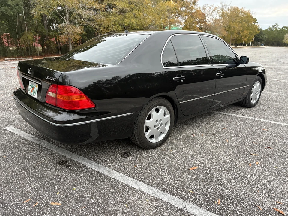 2003 Lexus LS 3rd Gen - Image 22 of 31