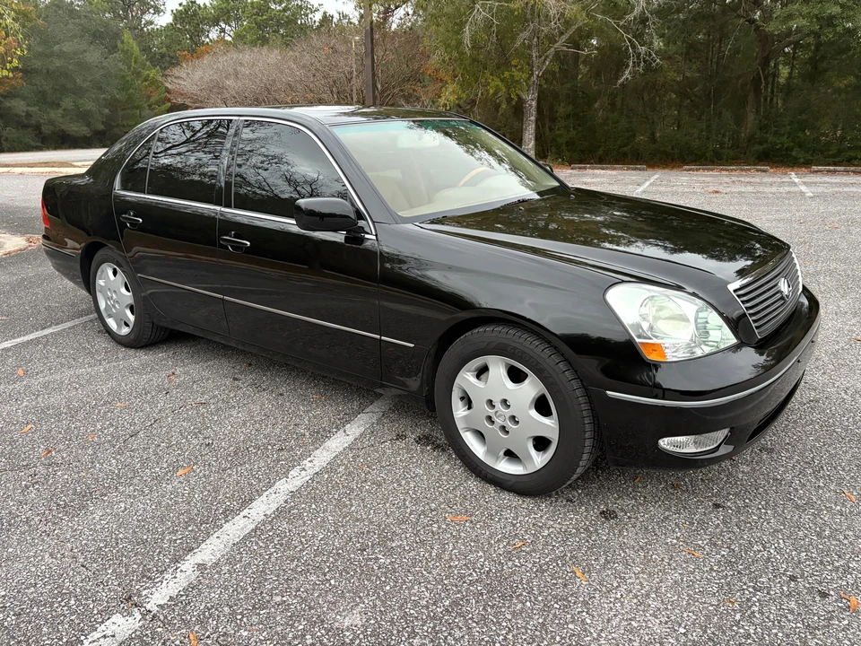 2003 Lexus LS 3rd Gen - Image 25 of 31