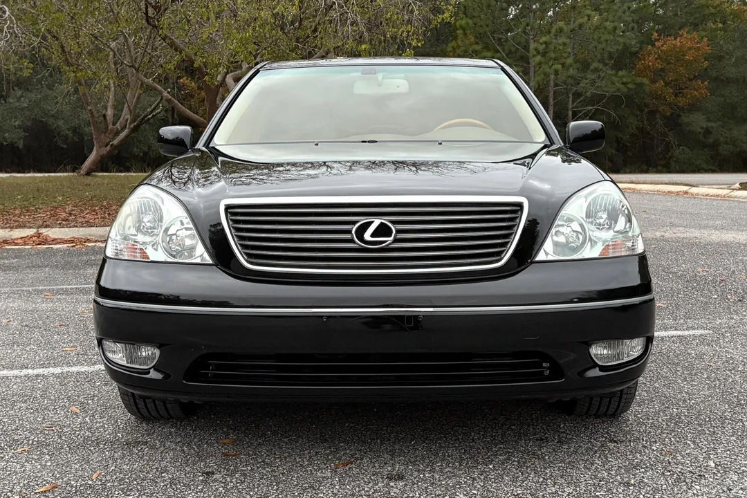 2003 Lexus LS 3rd Gen - Image 2 of 31
