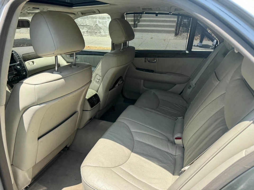 2003 Lexus LS 3rd Gen - Image 6 of 9