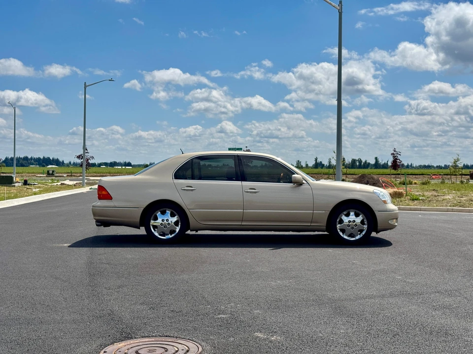 2003 Lexus LS 3rd Gen - Image 8 of 31