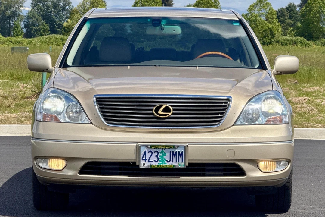 2003 Lexus LS 3rd Gen - Image 2 of 31