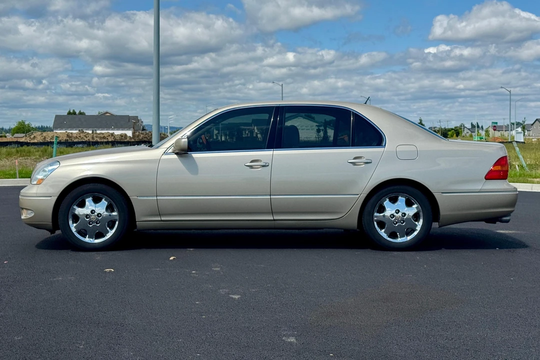 2003 Lexus LS 3rd Gen - Image 3 of 31
