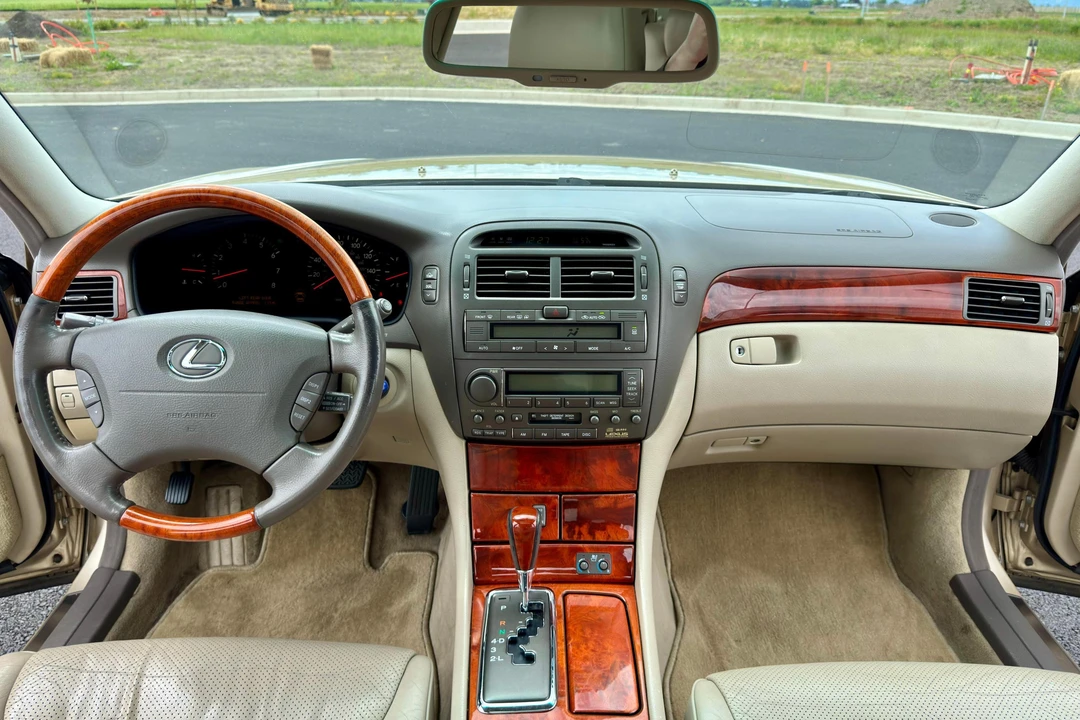 2003 Lexus LS 3rd Gen - Image 23 of 31