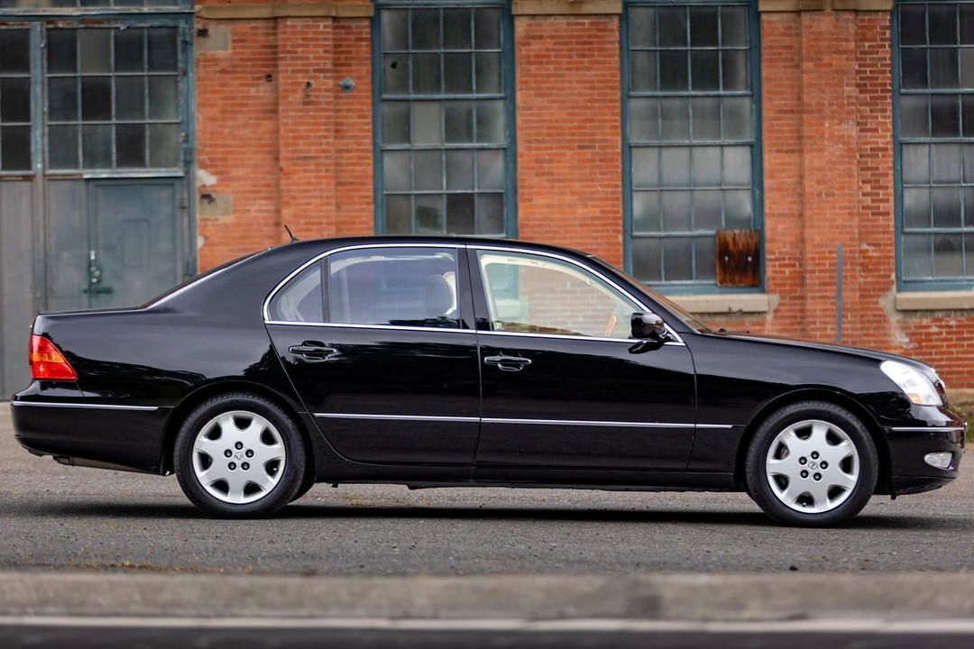 2003 Lexus LS 3rd Gen - Image 3 of 31