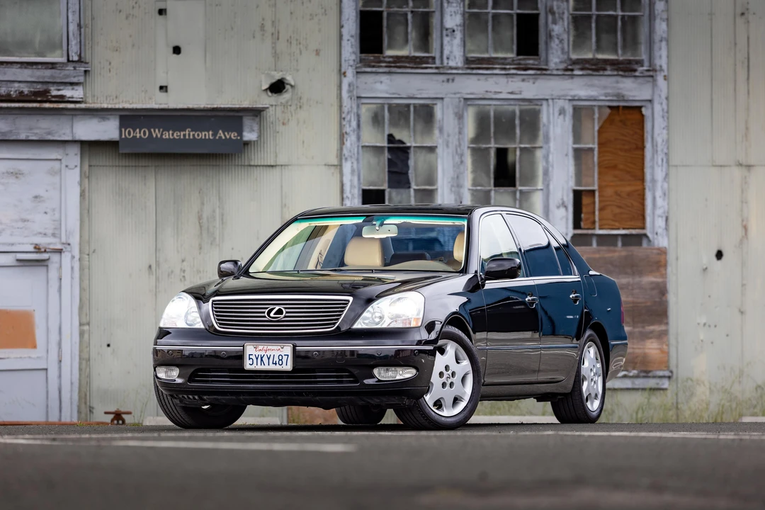 2003 Lexus LS 3rd Gen - Image 11 of 31