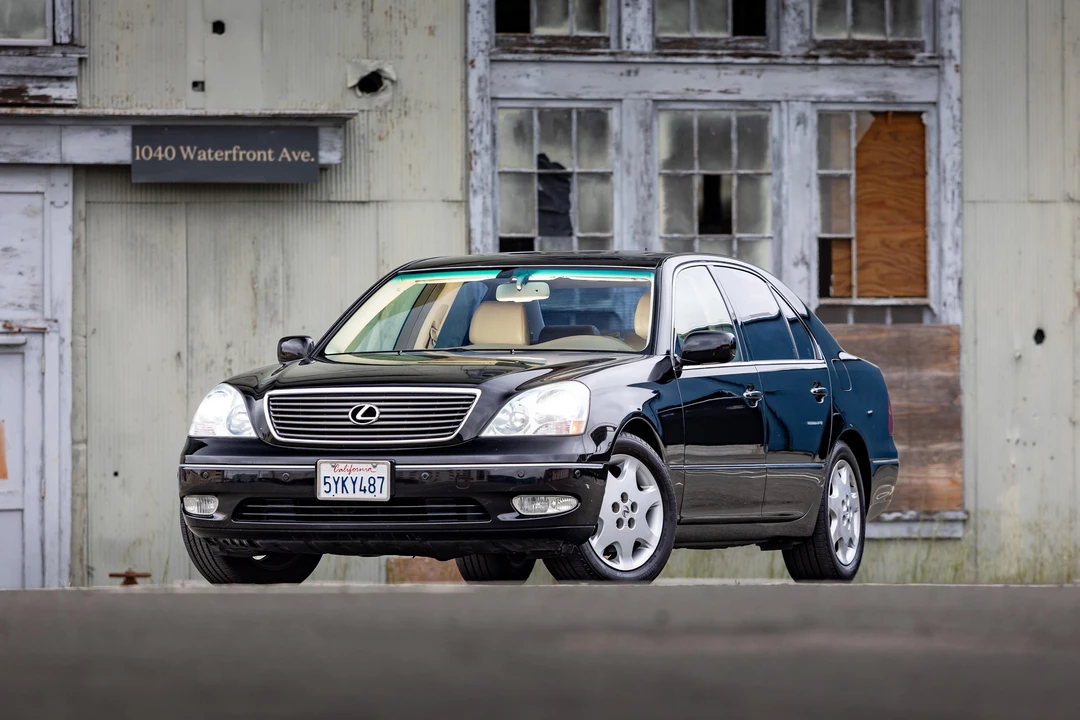 2003 Lexus LS 3rd Gen - Image 12 of 31