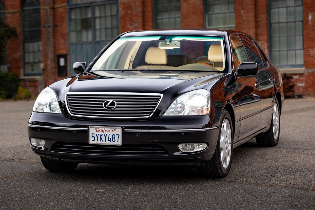 2003 Lexus LS 3rd Gen - Image 9 of 31