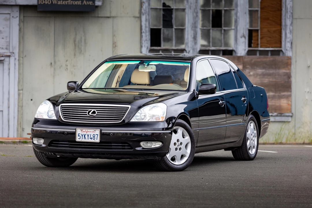 2003 Lexus LS 3rd Gen - Image 13 of 31