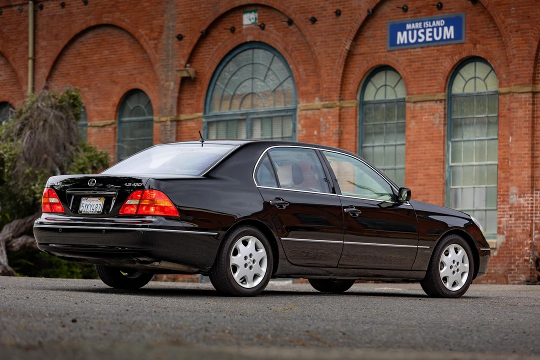 2003 Lexus LS 3rd Gen - Image 30 of 31