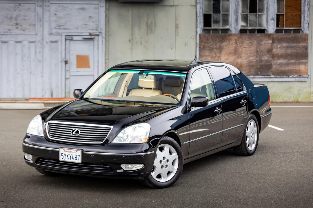 2003 Lexus LS 3rd Gen - Image 15 of 31