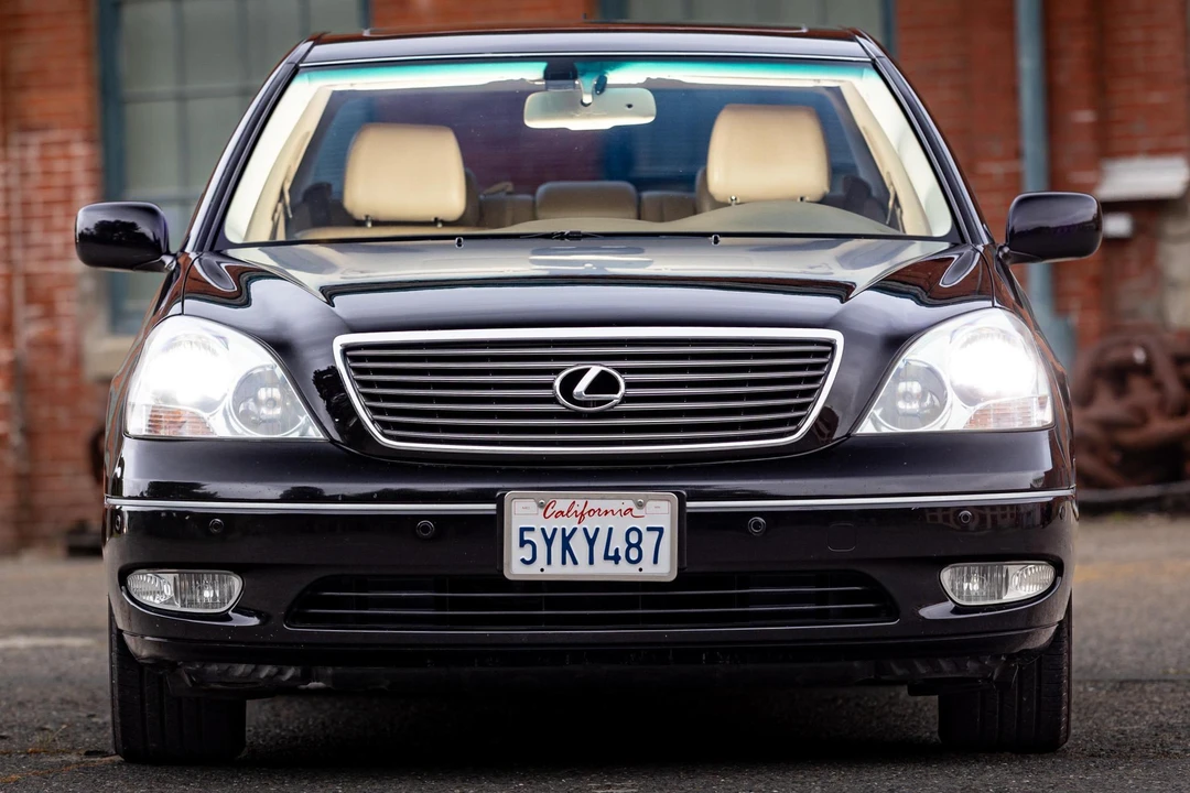 2003 Lexus LS 3rd Gen - Image 2 of 31